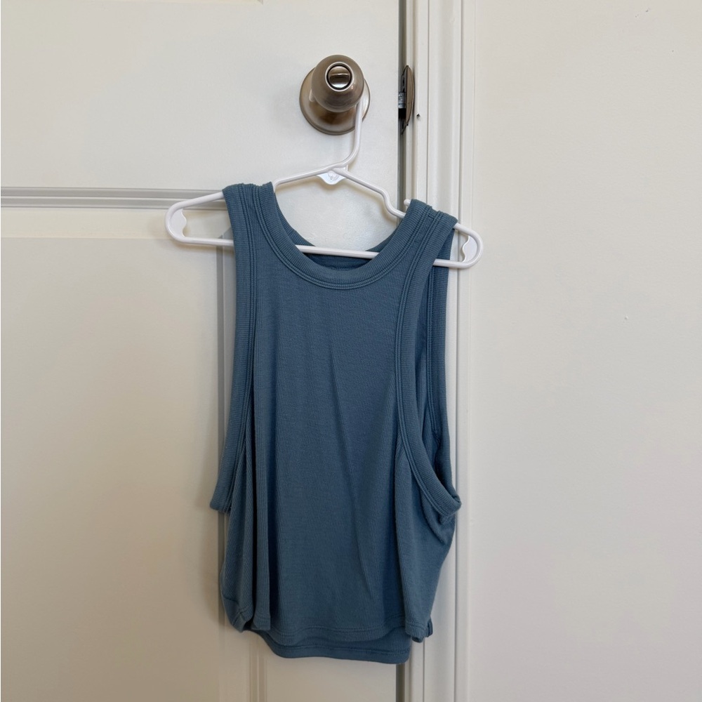 Lululemon hold tight cropped tank top size 8